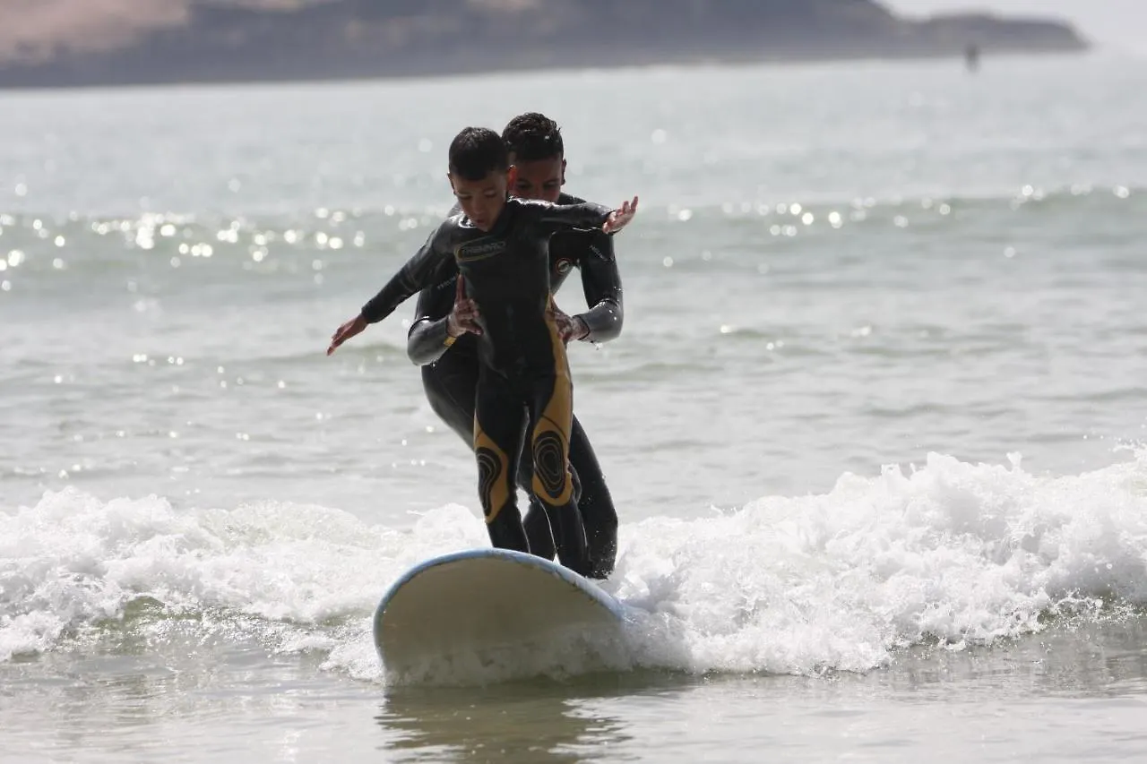 Yousurf Surf House As-Suwajra