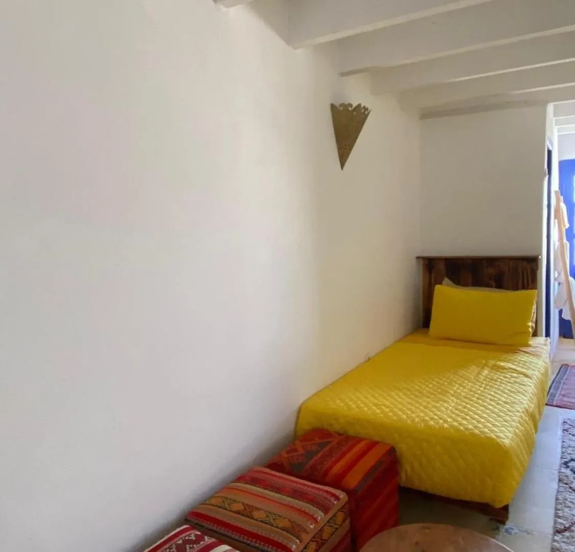 Yousurf Surf House As-Suwajra 0*,