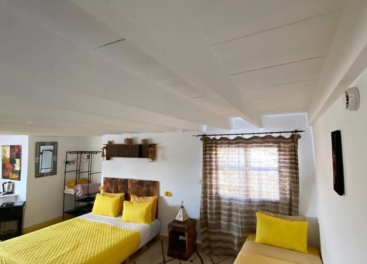 Yousurf Surf House As-Suwajra 0*,