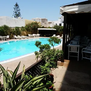 Hotel Zahra, As-Suwajra
